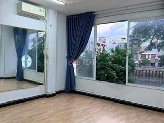 cho thuê phòng ở gia đình 2 người ,phòng rất ok.