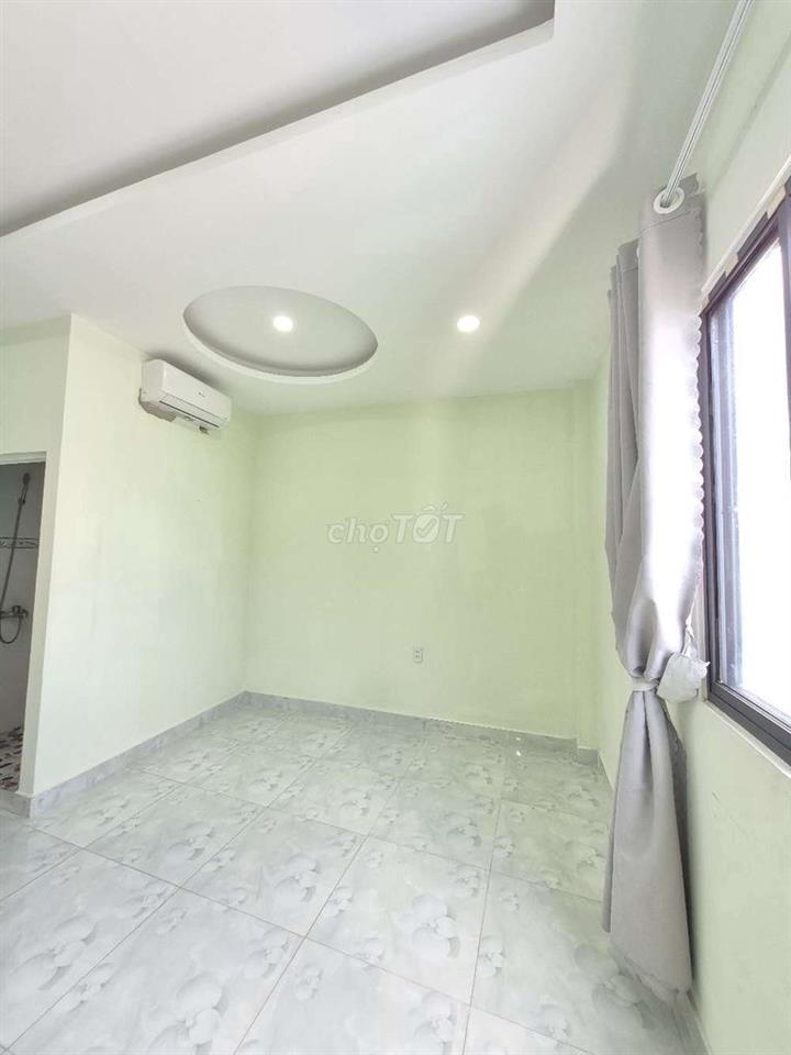 Cho Nữ thuê - 1 người - CMT8 Q3
