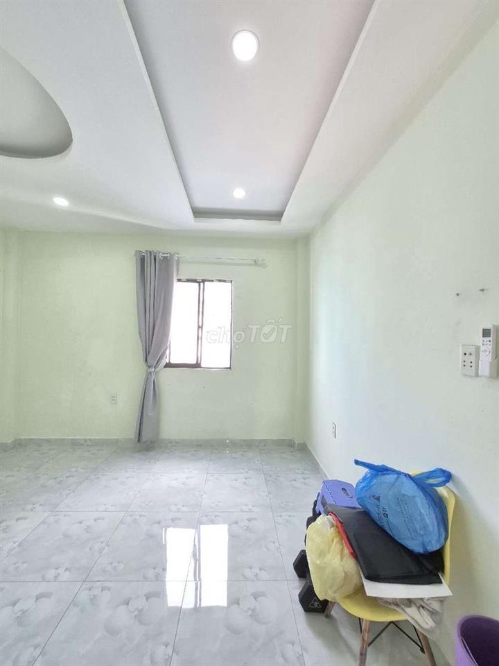 Cho Nữ thuê - 1 người - CMT8 Q3