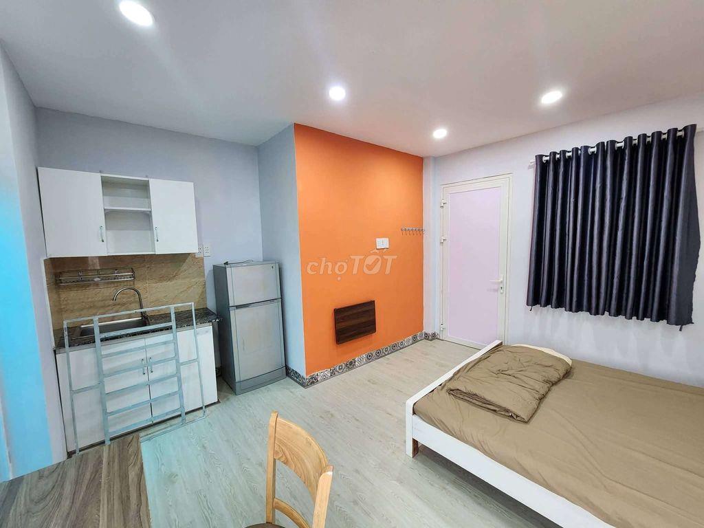 🏡 CHO THUÊ STUDIO FULL NỘI THẤT – BAN CÔNG RIÊNG, DỌN VÀO Ở NGAY!