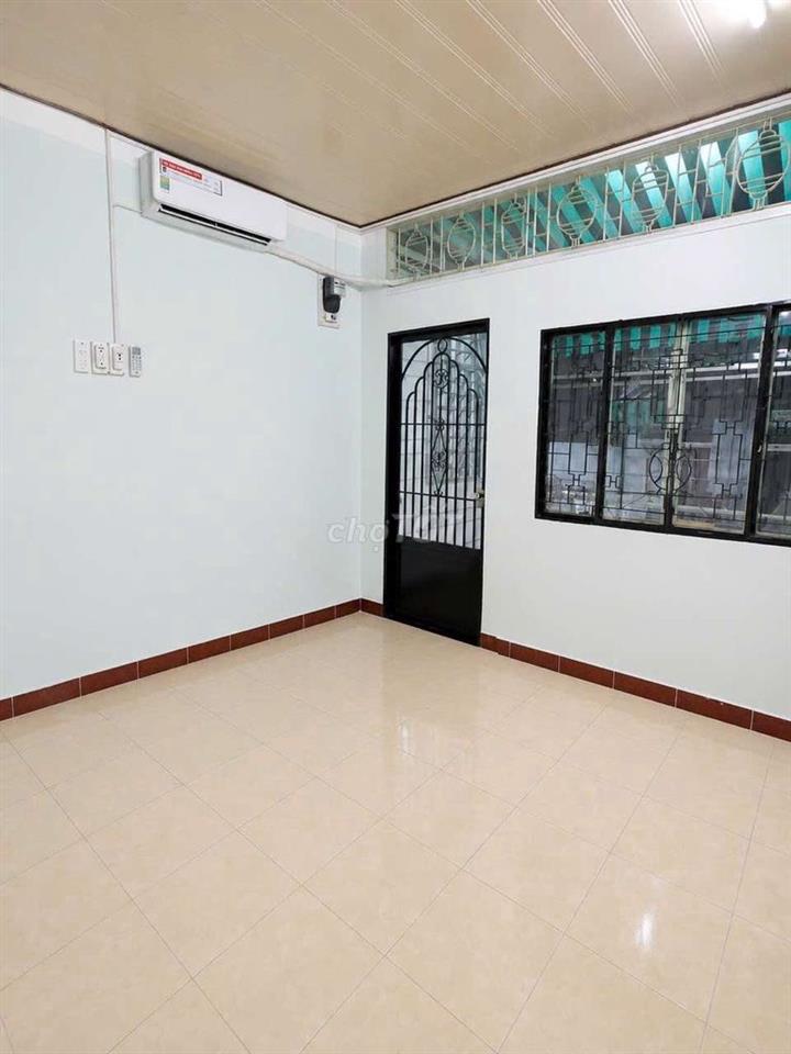 mình có 4 phòng cần cho thuê ở hồ thị kỷ 