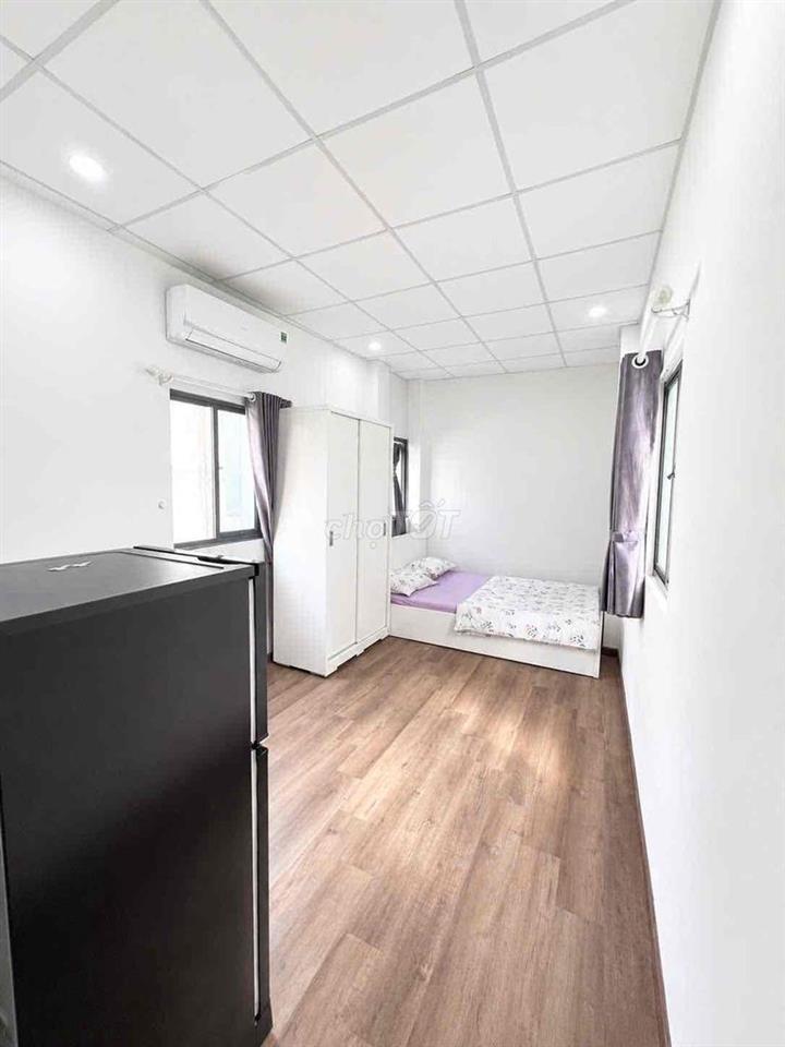 CHÍNH CHỦ CHO THUÊ PHÒNG - CỬA SỔ THOÁNG MÁT- THÁNG 11 TRỐNG