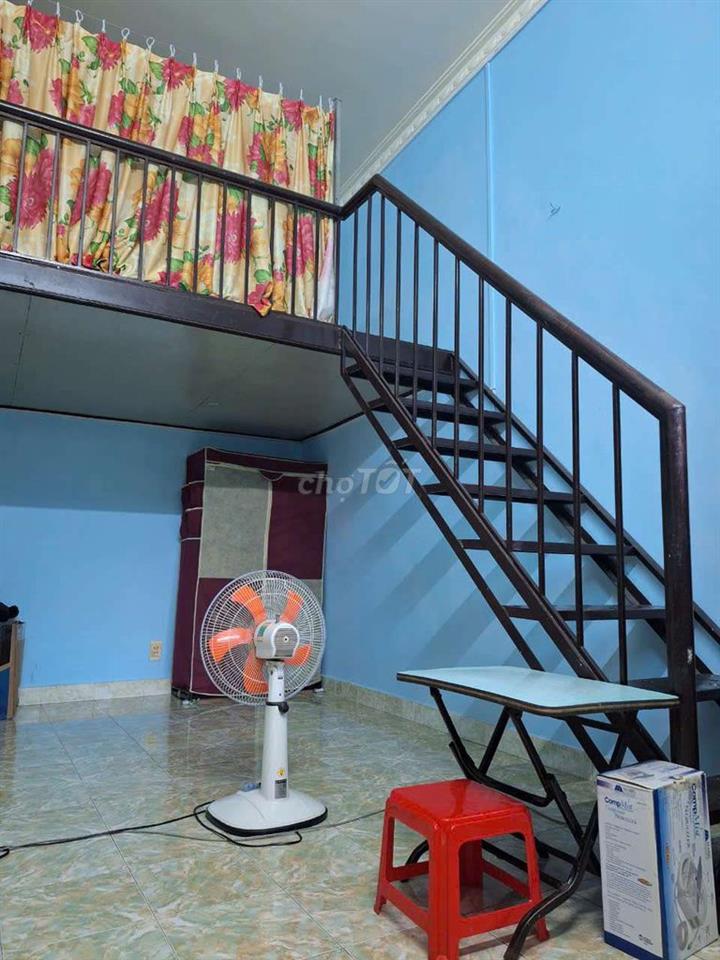 Cần nữ ở ghép 800K/tháng