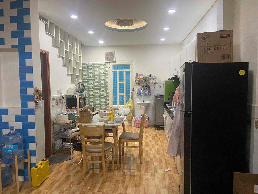 Tìm nữ ở ghép nhà nguyên căn 2 phòng ngủ, nhà tổng 5 người