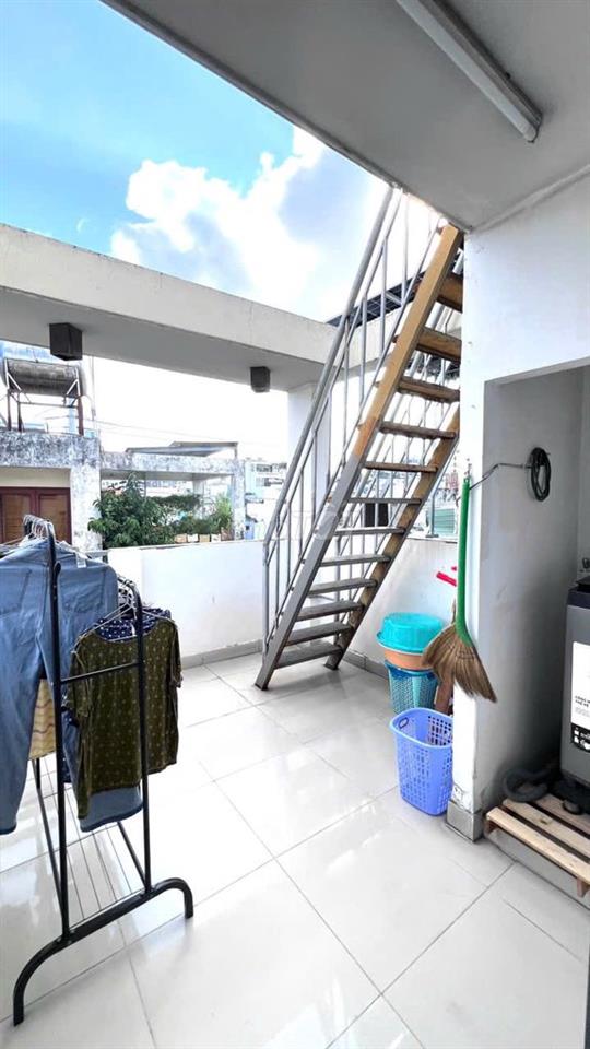 4tr2 ngay trung tâm có cửa sổ, đối diện chợ Vườn Chuối. 1/8 có thể vào