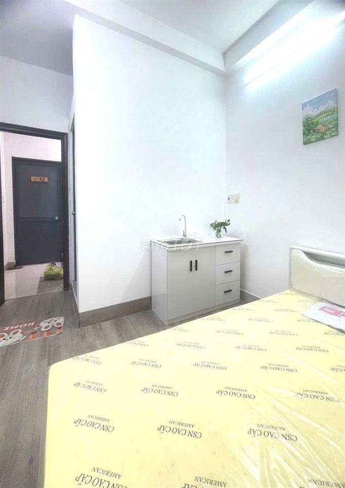 4tr2 ngay trung tâm có cửa sổ, đối diện chợ Vườn Chuối. 1/8 có thể vào
