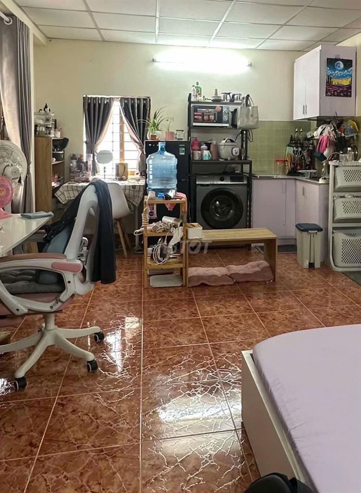 TRỌ 30m2 Ban Công - Q3 Cư Xá Đô Thành