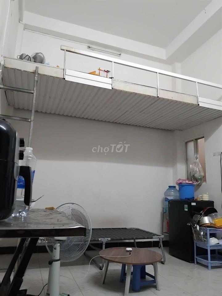 trọ ghép 1 nam, đường CMT8, ~ 1tr4 tháng, có gác & wc trong phòng
