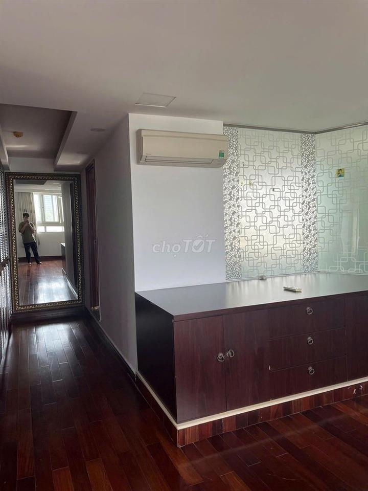 CHO THUÊ 130M2 - 2PN CĂN HỘ CAO CẤP HÙNG VƯƠNG PLAZA 