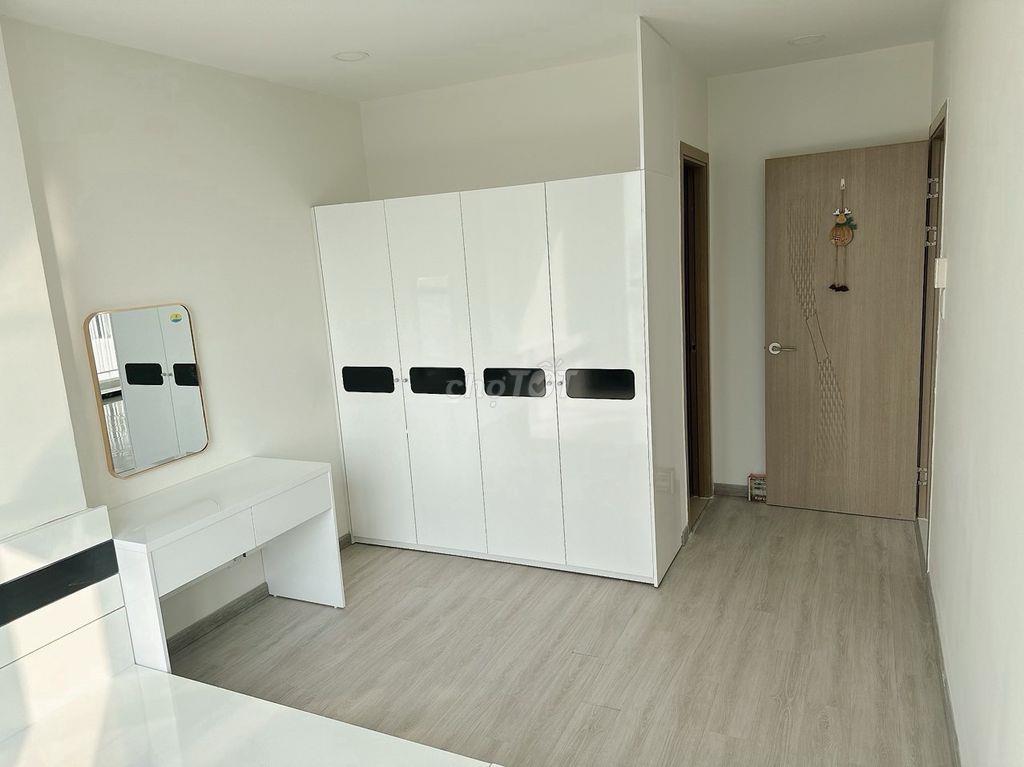 Bán căn hộ 80m2 view sông, có sổ hồng, tại phường Xóm Chiếu