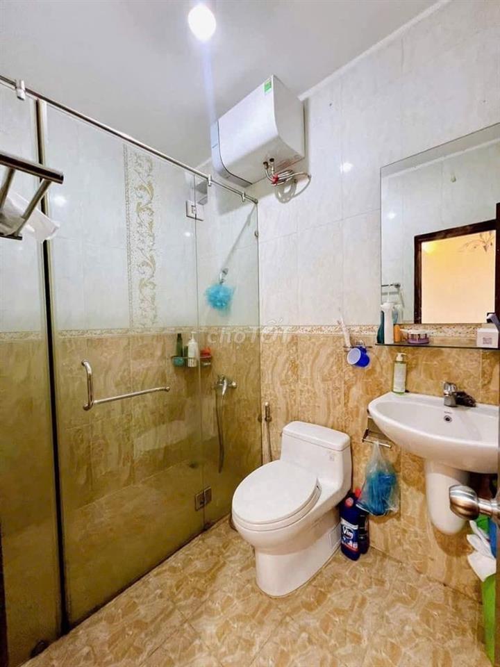 Bán căn hộ chung cư Cao ốc H2 phường Vĩnh Hội, Sổ hông lâu dài