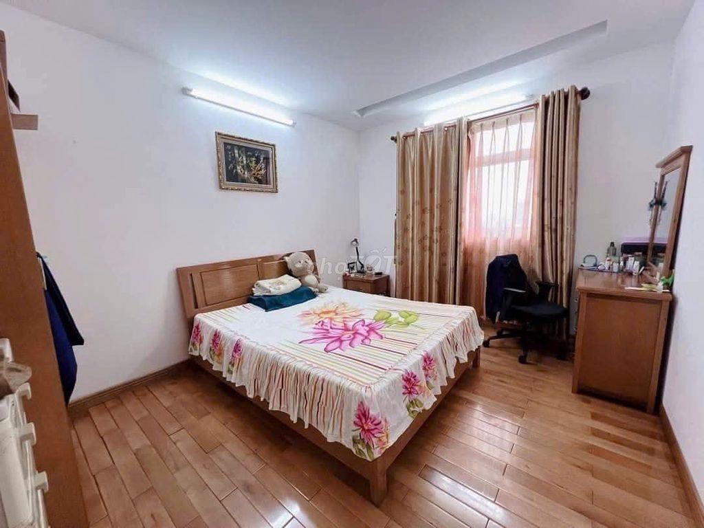 Bán căn hộ chung cư Cao ốc H2 phường Vĩnh Hội, Sổ hông lâu dài
