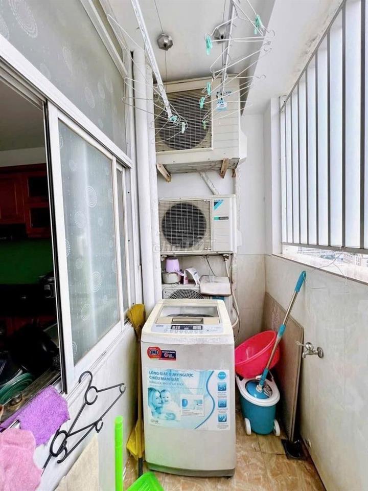 Bán căn hộ chung cư Cao ốc H2 phường Vĩnh Hội, Sổ hông lâu dài