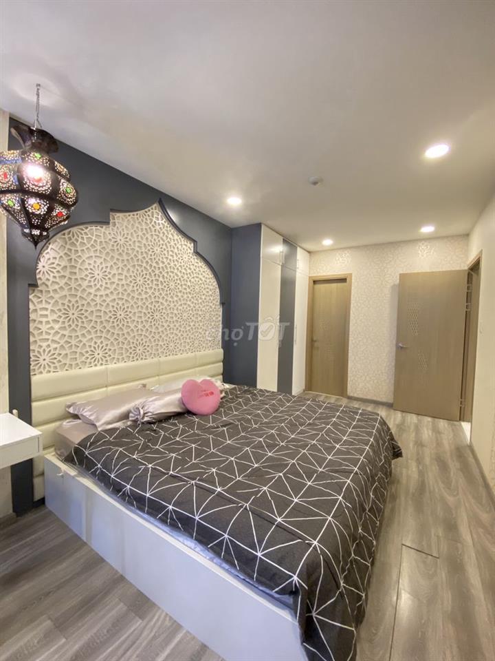 Căn hộ Riva Park 2pn 80m2, Quận 4, view Hồ Bơi