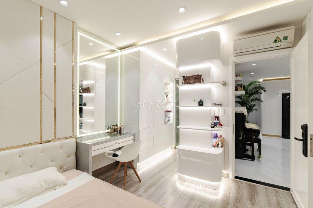 Cho thuê căn hộ Gold View 3PN 118m2, nội thất đẹp.