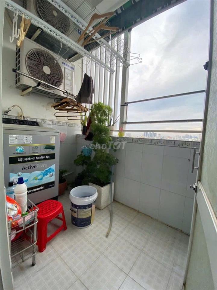 Căn góc 60m2 tại C/C H2, Nội thất đầy đủ.