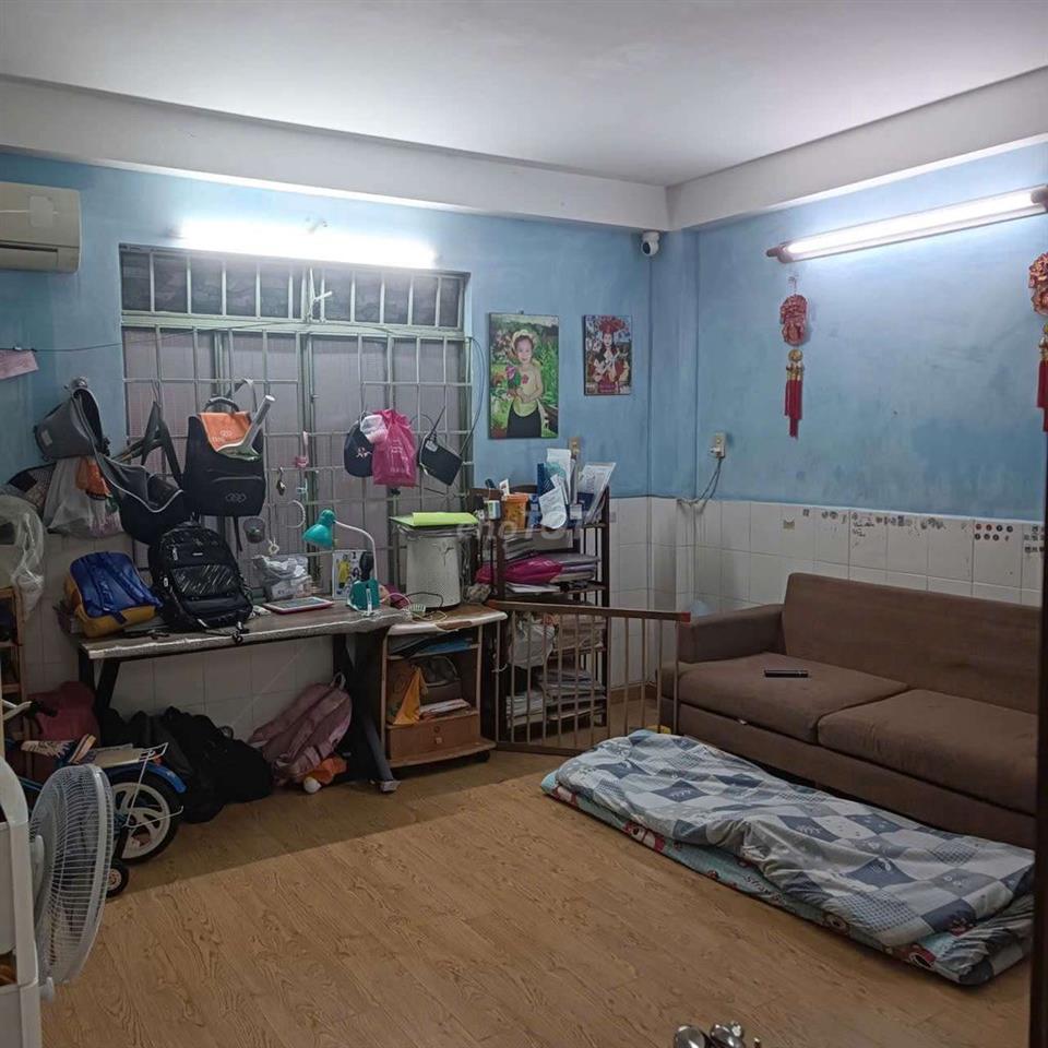 Cần bán chung cư C2