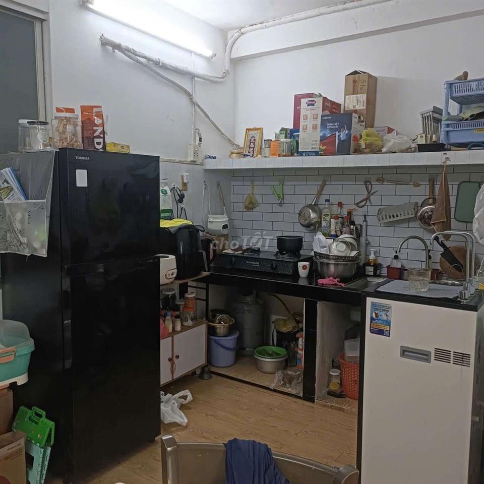 Cần bán chung cư C2