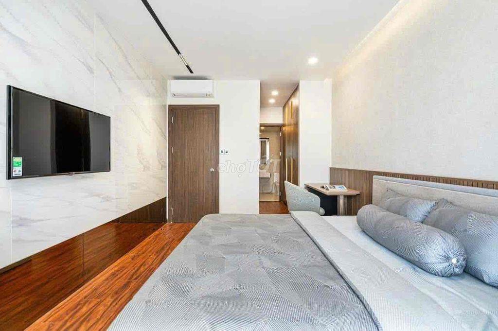 Cần Sang Hợp Đồng Căn Hộ 2 Phòng Ngủ Cao Cấp Saigon Royal Quận 4