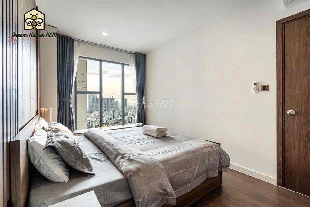 Cho Thuê Căn Hộ Saigon Royal 2PN - 2WC View Hướng Về Trung Tâm Quận 1