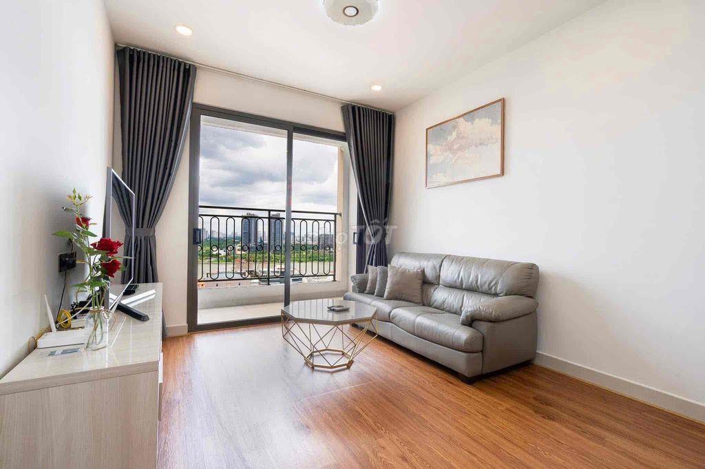 Cho Thuê Căn Hộ Saigon Royal 2PN - 2WC View Hướng Về Trung Tâm Quận 1