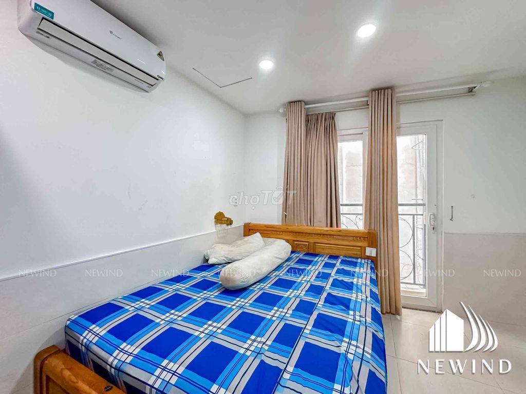Studio full nt_an ninh_ ko chung chủ_ đi bộ qua Trường NTT_Luật Q4