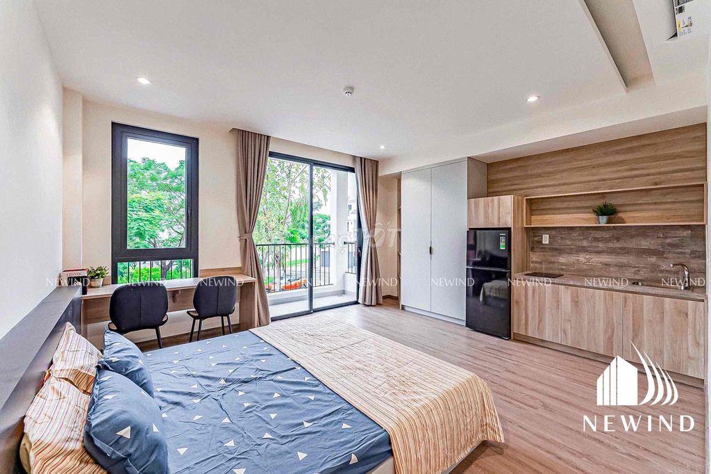 Căn hộ Studio Ban công/ cửa sổ Full NT gần cầu Nguyễn Văn Cừ_ sát Q1