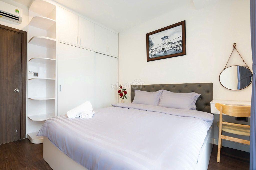 Cho thuê căn 2pn 1wc chung cư Saigon Royal q4 , giá 19tr đủ nội thất