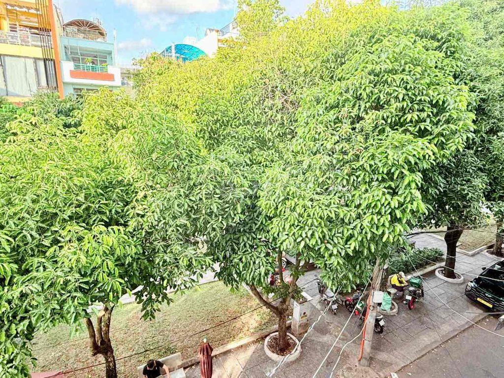 căn 2 PN Ngay gần ĐH Nguyễn Tất Thành , mặt tiền xe hơi trước nhà