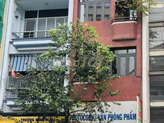 Chính chủ bán nhà mặt tiền đường Khánh Hội, vị trí cực đẹp.
