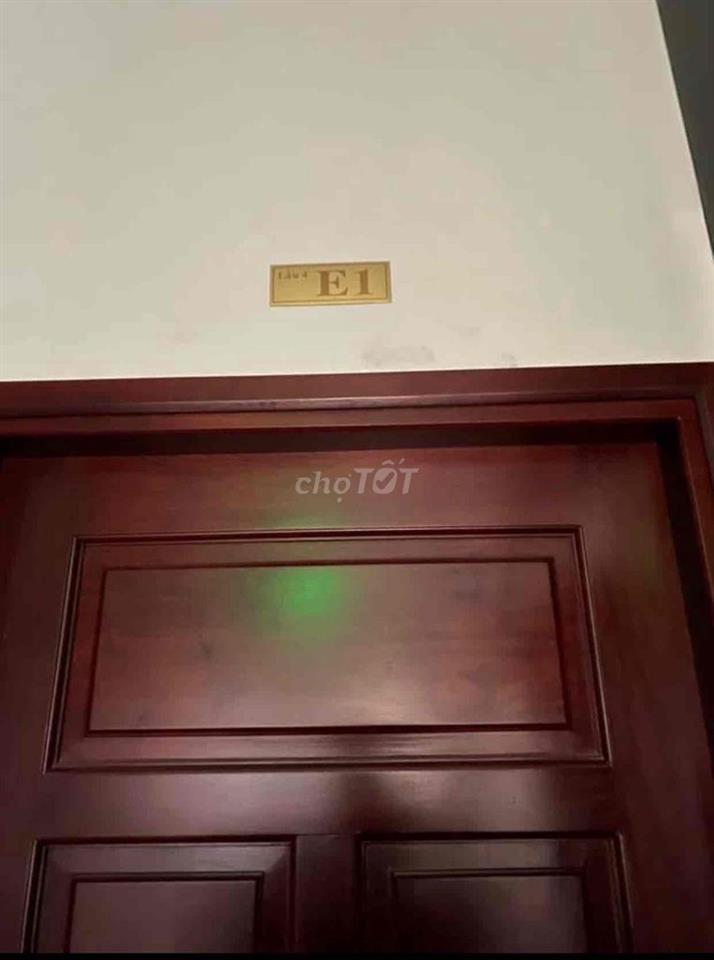 Bán nhà 183 Bến Vân Đồn đang cho thuê CHDV
