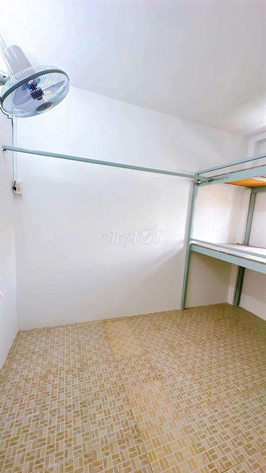 GIẢM 1 TỶ NHÀ CHDV QUẬN 4, 20 PHÒNG 4 TẦNG. 