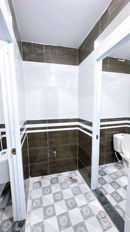 GIẢM 1 TỶ NHÀ CHDV QUẬN 4, 20 PHÒNG 4 TẦNG. 
