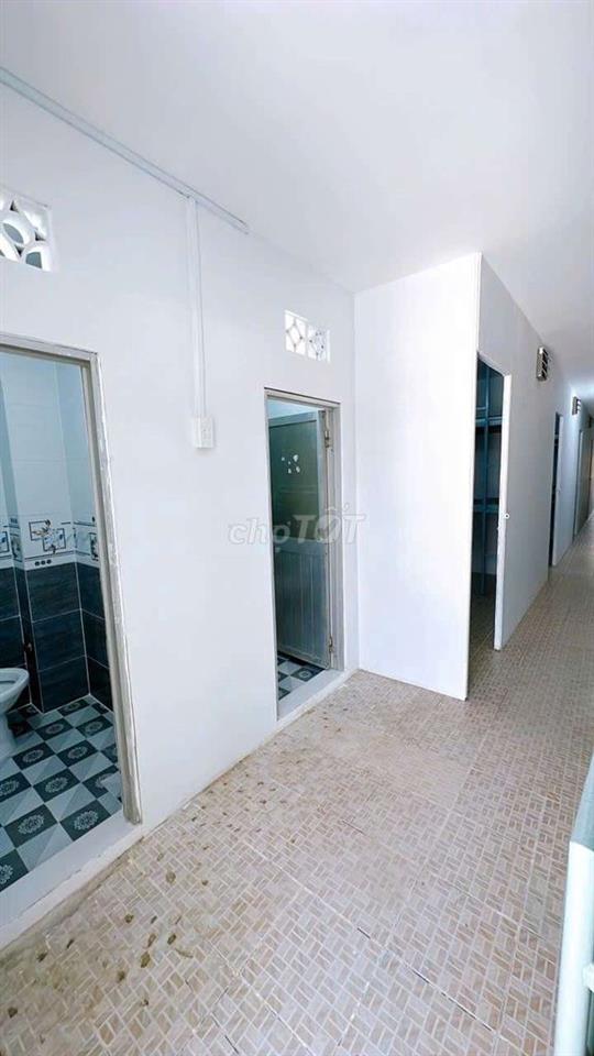 GIẢM 1 TỶ NHÀ CHDV QUẬN 4, 20 PHÒNG 4 TẦNG. 