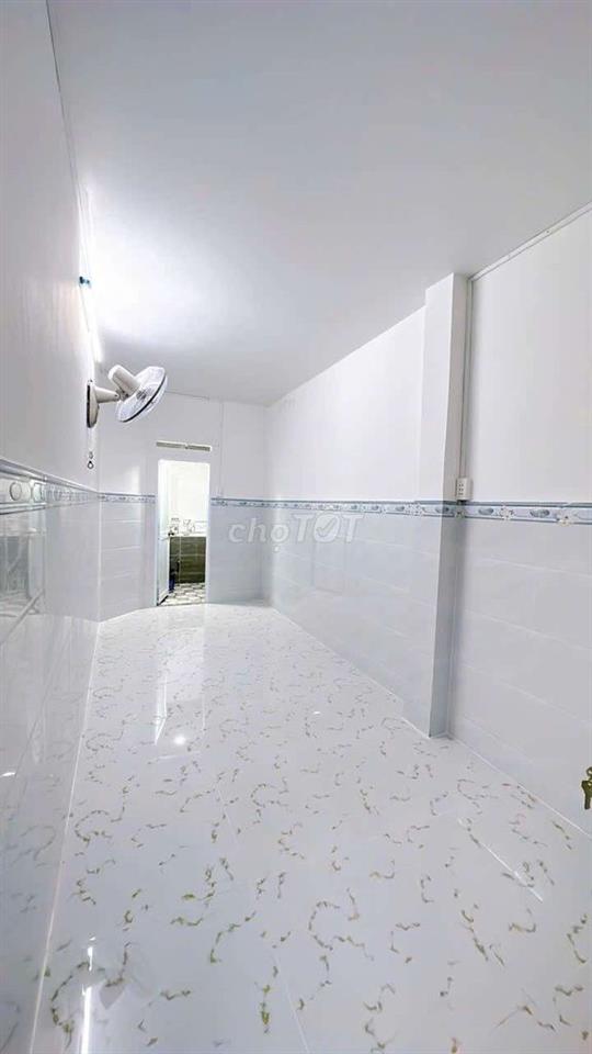 GIẢM 1 TỶ NHÀ CHDV QUẬN 4, 20 PHÒNG 4 TẦNG. 