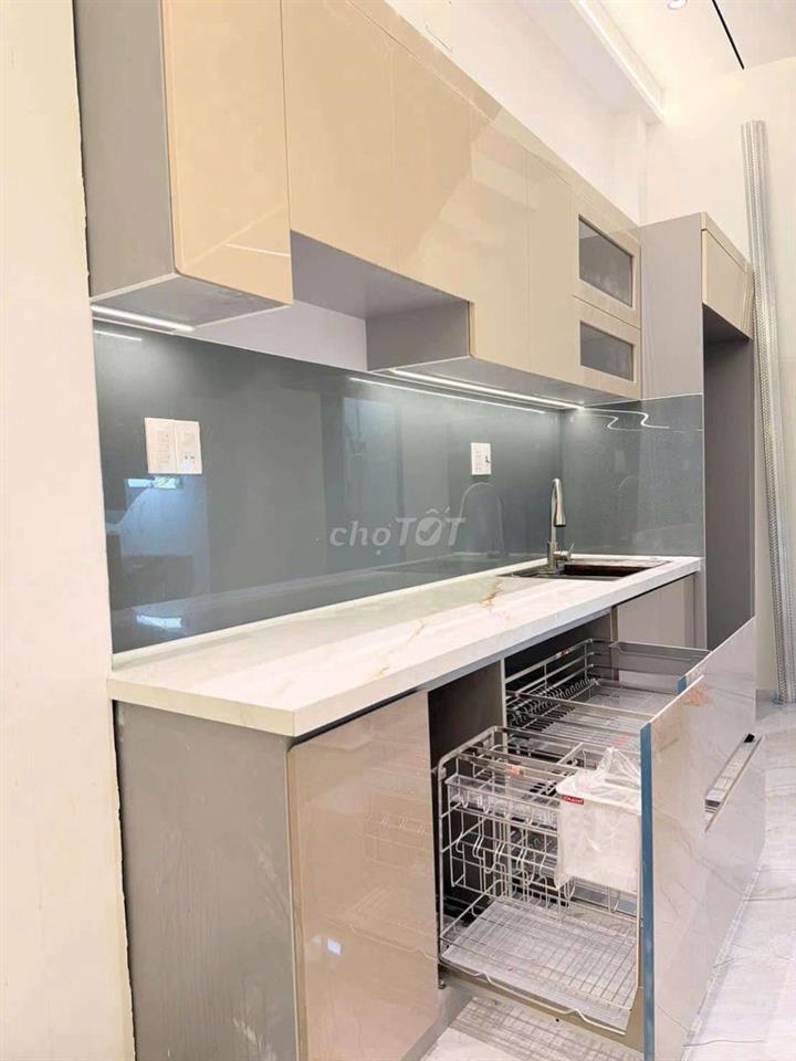 BÁN NHÀ ĐẸP MỚI XÂY ĐƯỜNG KHÁNH HỘI XE HƠI 8,8 tỷ ( QUẬN 4 )