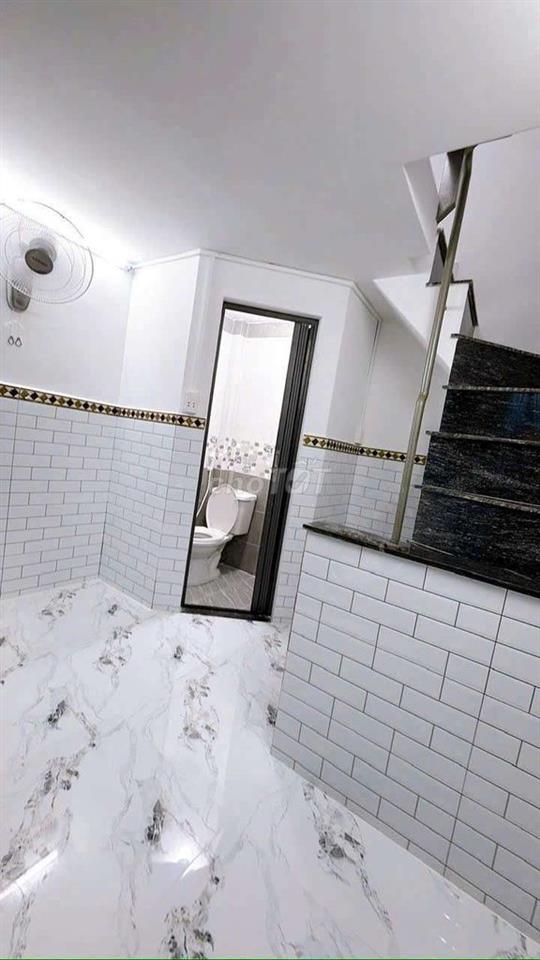 BÁN NHÀ NHỎ ĐẸP 3 TẦNG 1,550 tỷ ( Quận 4 )