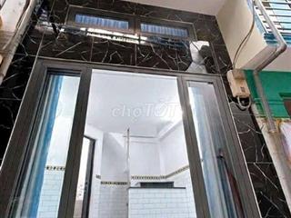BÁN NHÀ NHỎ ĐẸP 3 TẦNG 1,550 tỷ ( Quận 4 )