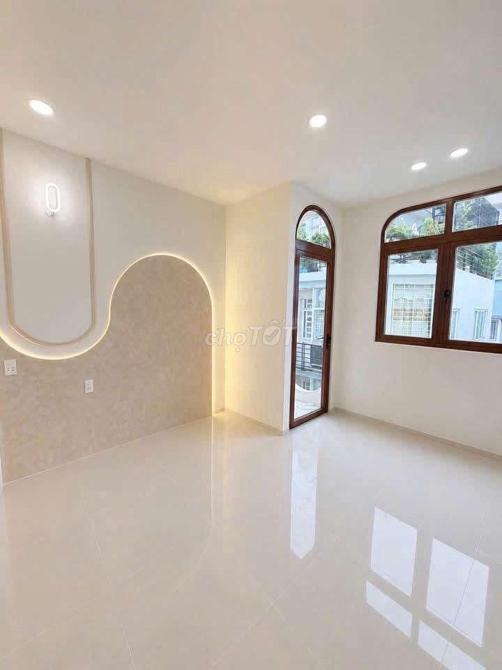 BÁN NHÀ ĐẸP MỚI XÂY 5,6 tỷ ( Q4 )