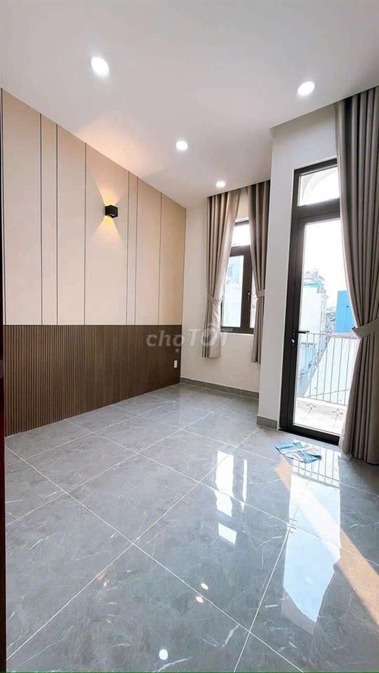 BÁN NHÀ NHỎ 2 TẦNG 1,3 tỷ ( QUẬN 4 )