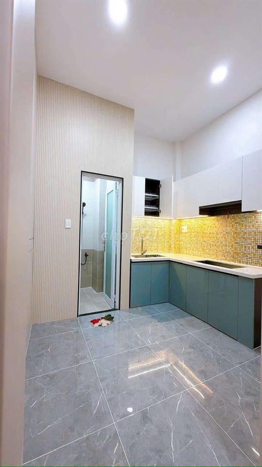 BÁN NHÀ NHỎ 2 TẦNG 1,3 tỷ ( QUẬN 4 )