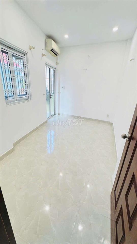 NGUYÊN CĂN 4 PHÒNG CHO THUÊ 17tr QUẬN 4.