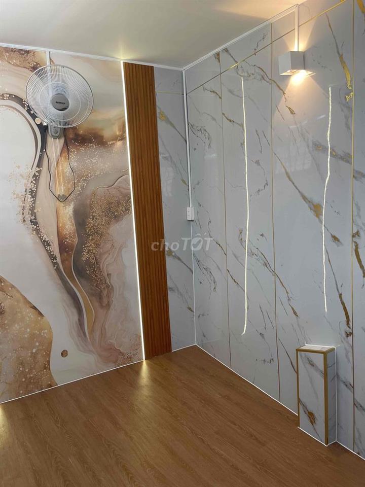 nhà đẹp cần bán đường bến Vân đồn F2Q4