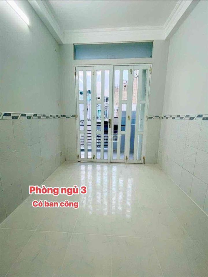 nhà đẹp cần bán đường đoàn văn bơ F18 Q4