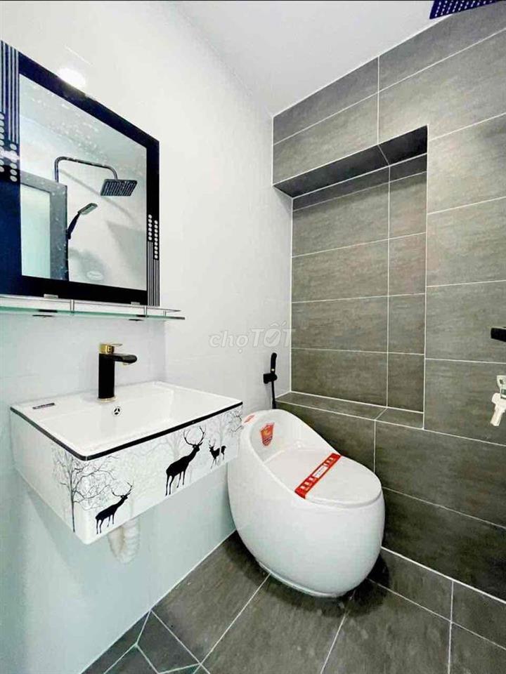 nhà đẹp cần bán đường đoàn văn bơ F18 Q4