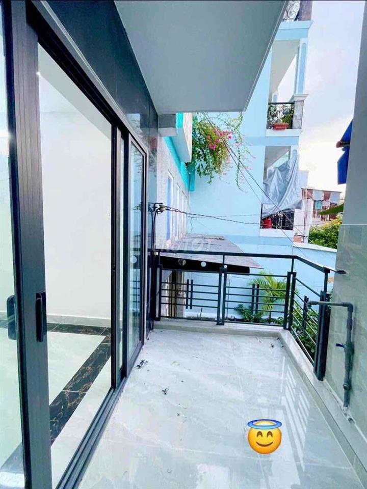 nhà đẹp cần bán đường đoàn văn bơ F18 Q4