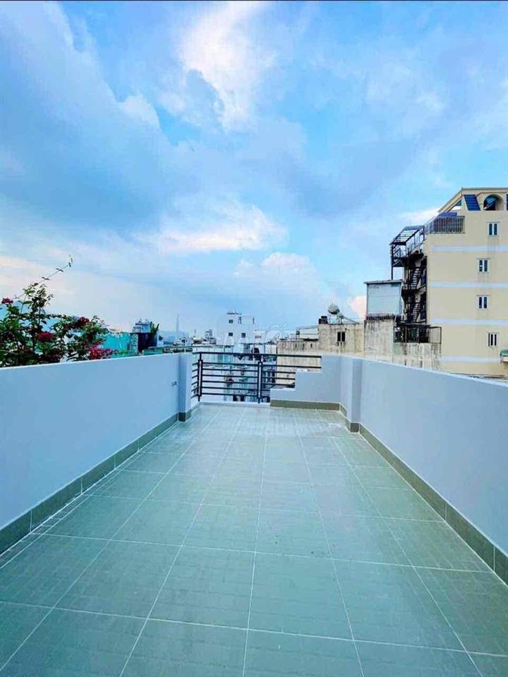 nhà đẹp cần bán đường đoàn văn bơ F18 Q4