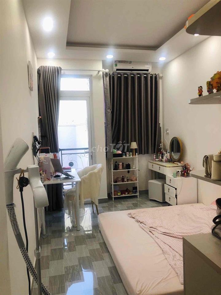 nhà bán chính chủ đường vĩnh Khánh F10Q4