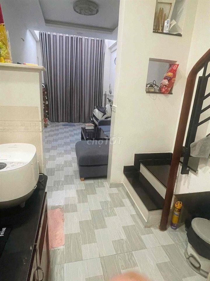 nhà bán chính chủ đường vĩnh Khánh F10Q4