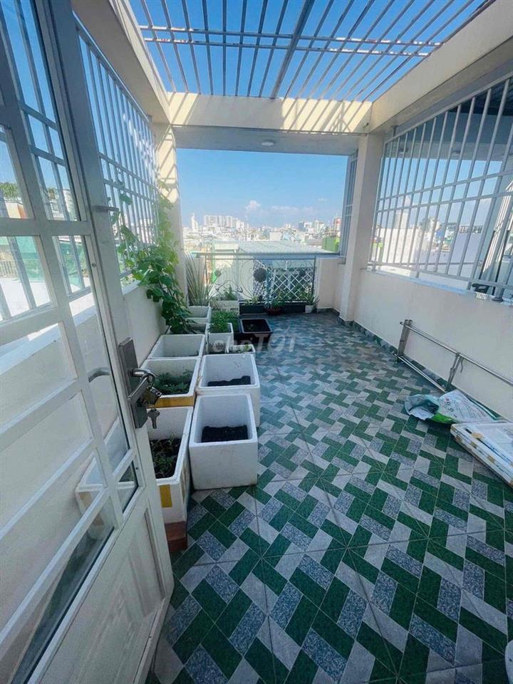 nhà bán chính chủ đường vĩnh Khánh F10Q4